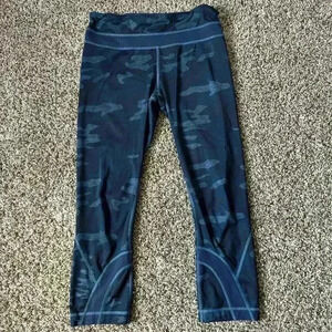 lululemon cropped camo yoga pants